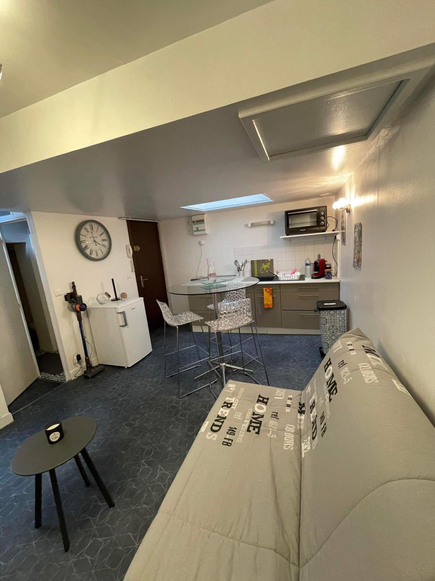 Appartement Joli Petit F1 Plein Centre *